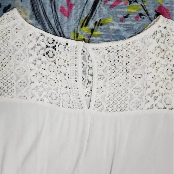 Sweetheart Boho Long Sleeve lace Top - Picture 7 of 15